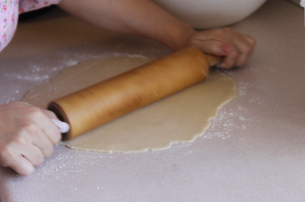 rolling pin and pie crust