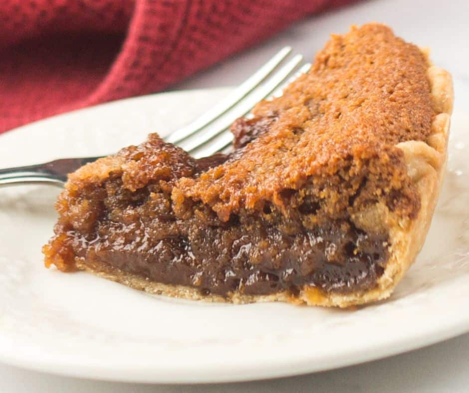Amish shoofly pie on plate.