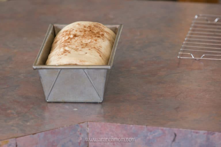 Aranachmom.com’s Easy Cinnamon Bread Recipe: A Sweet Treat for Any Occasion