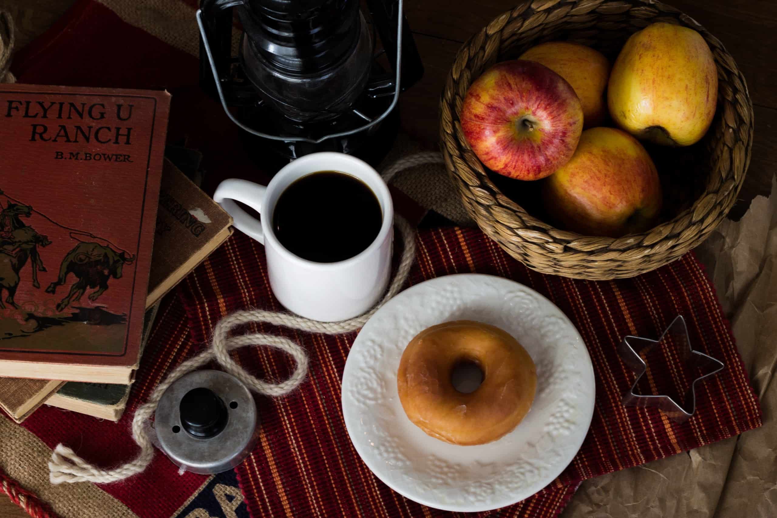 How to frugally feed a family of 6 without using coupons! Learn my tips on feeding a large family. #budget #menu #moneysavingtips #budgettips #savemoney