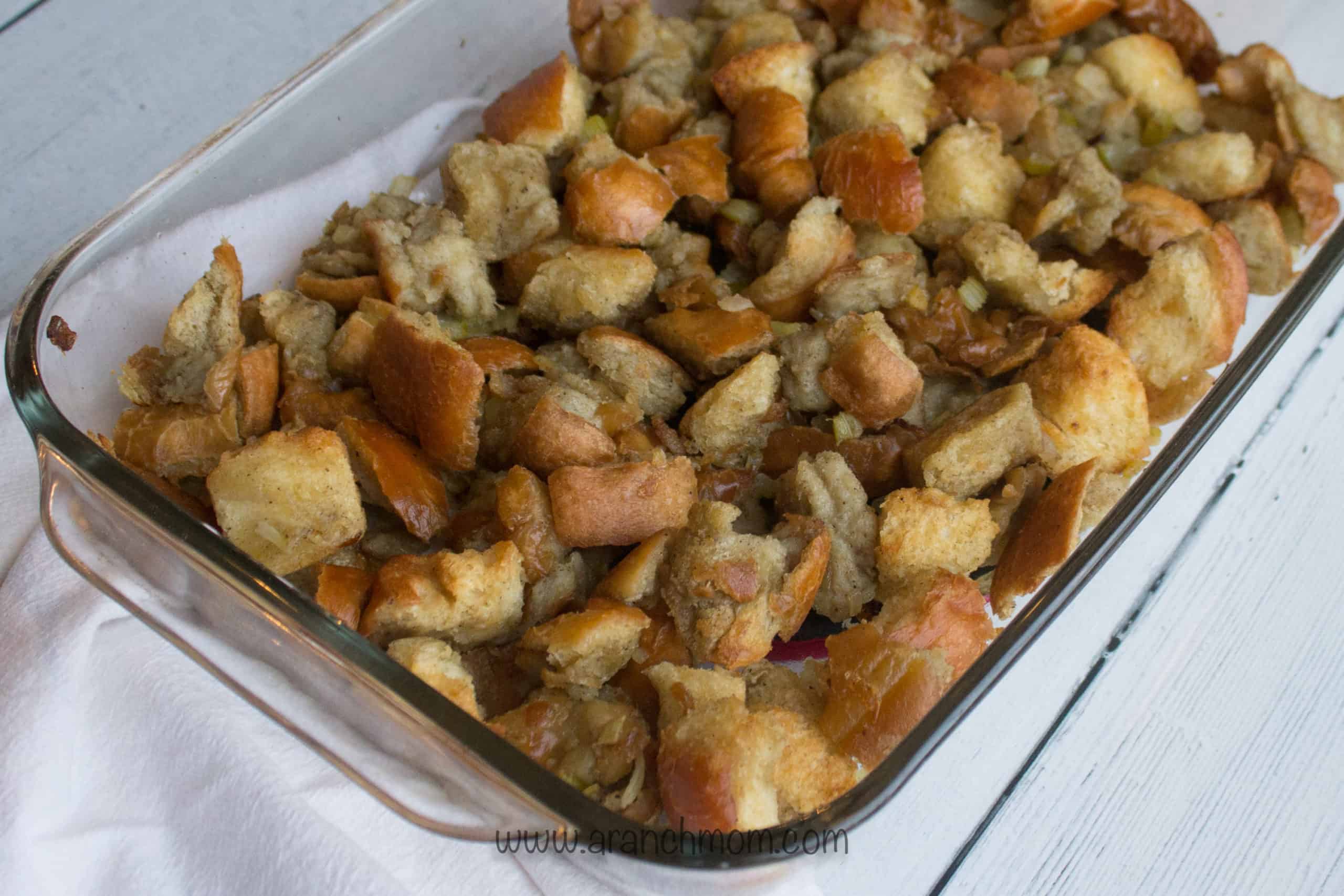 Buttery Thanksgiving Stuffing