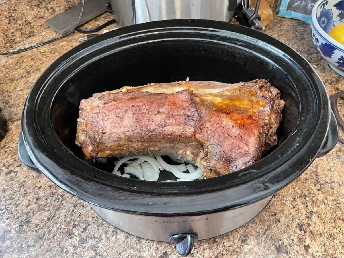 cuello de ciervo asado en la crockpot