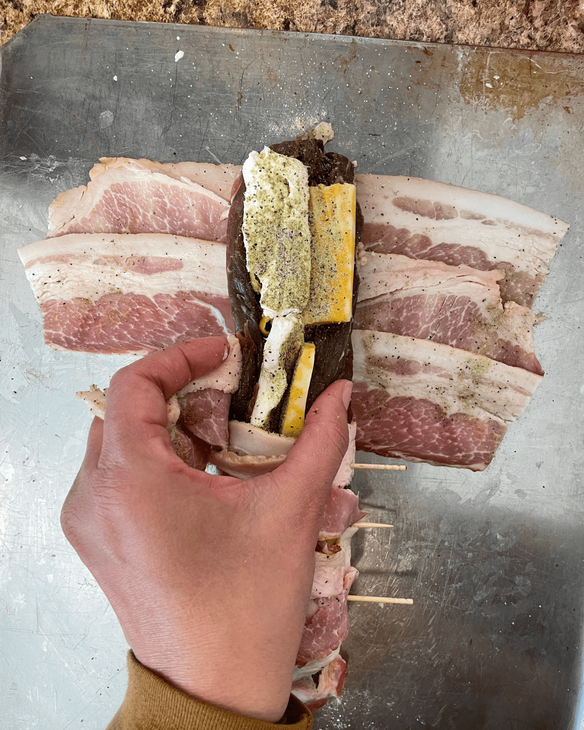 How to make Deer Steak Wrapped in Bacon - Seasonal, Southern Living in  Spanish